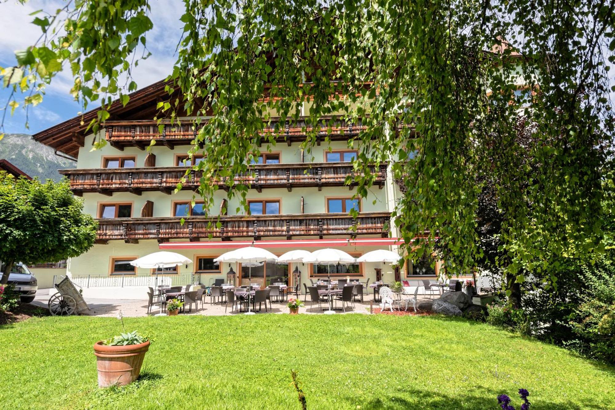 Das Posthaus Stubai&Smart Hotel Fulpmes Exterior foto